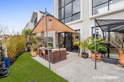 Property photo of 27 Bardaster Boulevard Chirnside Park VIC 3116