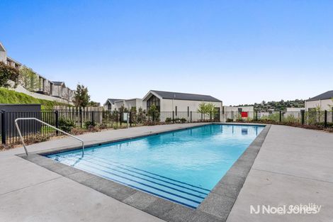Property photo of 27 Bardaster Boulevard Chirnside Park VIC 3116