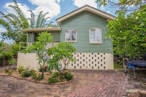 15 Southall St, Fairfield, QLD 4103