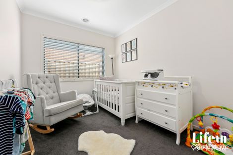 Property photo of 6 Gershwin Crescent Point Cook VIC 3030