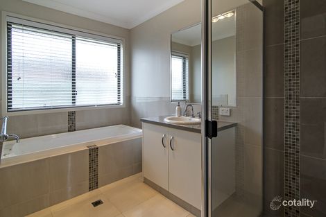 Property photo of 21 Krefter Crescent Highfields QLD 4352