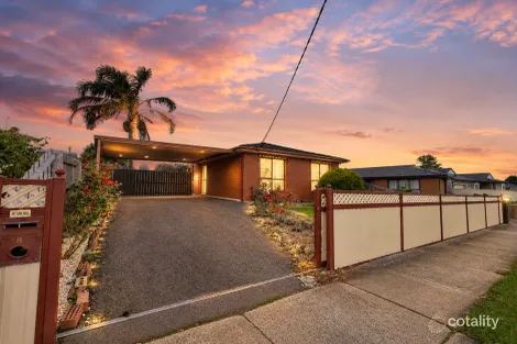 Property photo of 8 Cairns Road Hampton Park VIC 3976