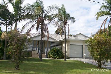 Property photo of 32 Central Avenue Scarborough QLD 4020