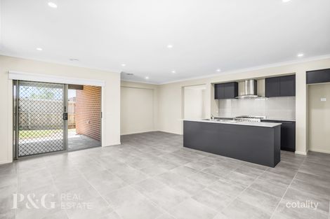 Property photo of 14 Sutton Way Officer VIC 3809
