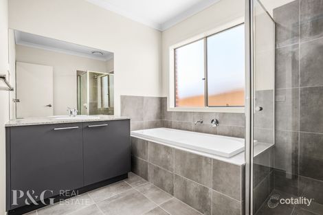 Property photo of 14 Sutton Way Officer VIC 3809