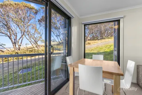 Property photo of 3 Higgi Drive Hotham Heights VIC 3741
