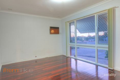 Property photo of 24 Girrawheen Avenue Girrawheen WA 6064