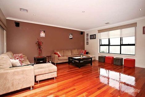 Property photo of 38 Bushy Park Avenue Caroline Springs VIC 3023