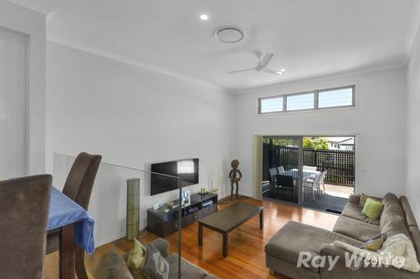 Property photo of 2/57 Buckland Road Everton Hills QLD 4053