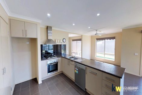 Property photo of 2 Palmgate Terrace Traralgon VIC 3844