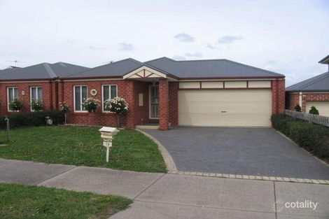 Property photo of 15 John Fisher Drive Berwick VIC 3806