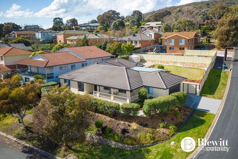Property photo of 4 Dixon Place Jerrabomberra NSW 2619