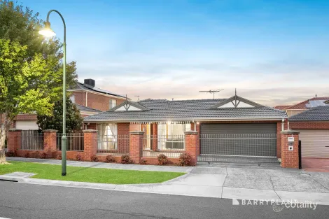 32 Seminary Cres, Scoresby, VIC 3179