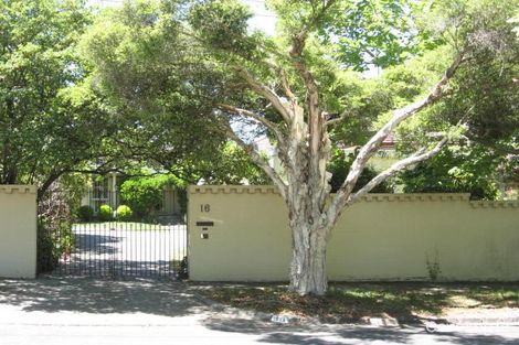 Property photo of 16 Rubens Grove Canterbury VIC 3126