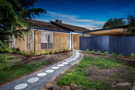 Property photo of 12 Canary Court Mill Park VIC 3082