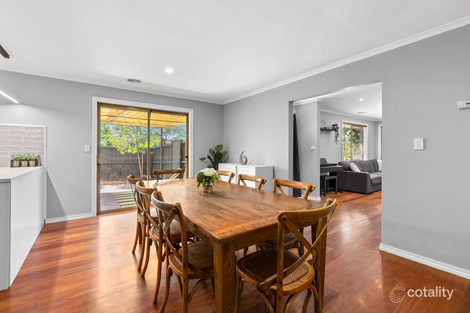 Property photo of 12 Canary Court Mill Park VIC 3082