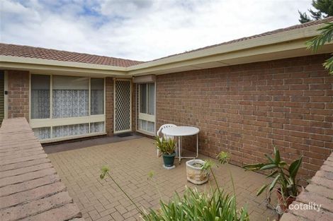 Property photo of 15 Henry Court Morphett Vale SA 5162