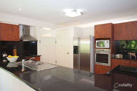 Property photo of 14 Cleland Crescent Broadbeach Waters QLD 4218