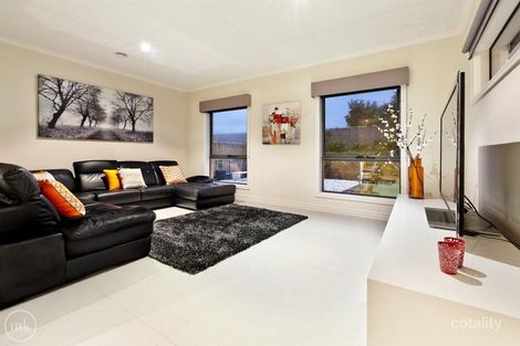 Property photo of 11 Barak Parade Doreen VIC 3754