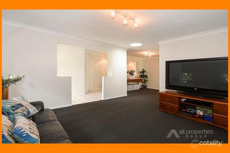 Property photo of 21 Solandra Circuit Regents Park QLD 4118
