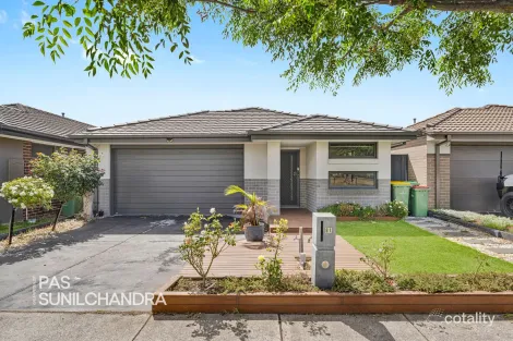81 Caversham Dr, Pakenham, VIC 3810