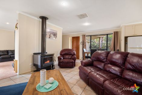 Property photo of 7 Elizabeth Crescent Bellbridge VIC 3691