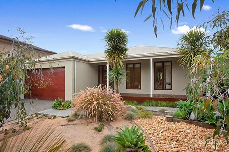 1 Teddington Rd, Hampton, VIC 3188