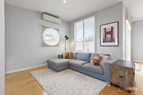 8/3 Bundalohn Ct, St Kilda, VIC 3182