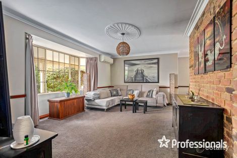Property photo of 31 Jade Street Mount Richon WA 6112