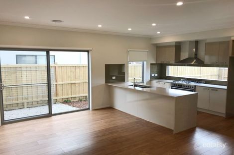 Property photo of 13 Beacon Drive Cranbourne North VIC 3977