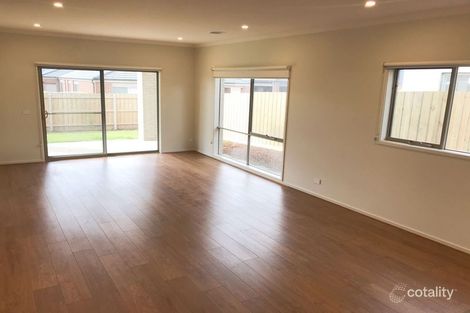 Property photo of 13 Beacon Drive Cranbourne North VIC 3977