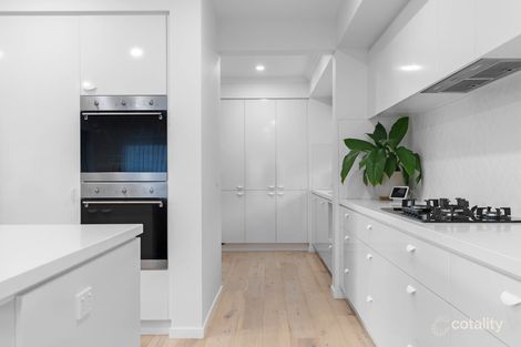 Property photo of 53 Cotton Circuit Gisborne VIC 3437