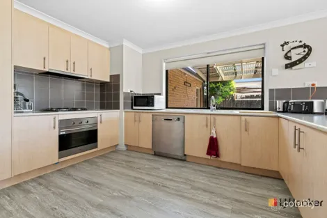 Property photo of 18 Egan Court Riddells Creek VIC 3431