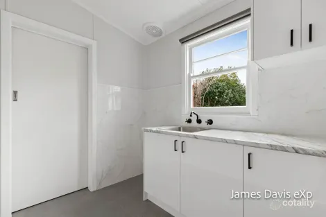 Property photo of 48 Kenmare Street Watsonia VIC 3087