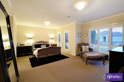 Property photo of 9 Hollyrood Drive Berwick VIC 3806