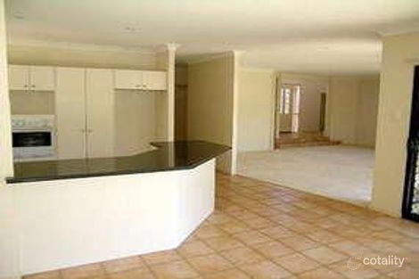 Property photo of 32 Halleys Crescent Bridgeman Downs QLD 4035