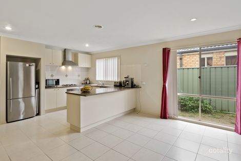Property photo of 10 Butler Grove Wyndham Vale VIC 3024