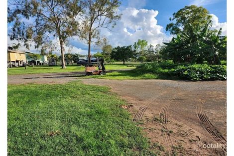 Property photo of 13 Railway Parade St Lawrence QLD 4707