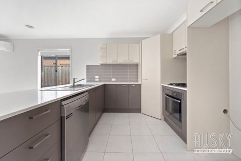 Property photo of 88 Solitude Crescent Point Cook VIC 3030