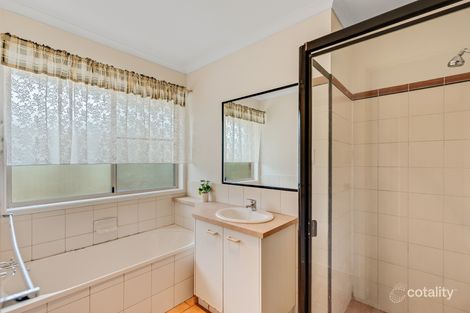 Property photo of 40 Dalzell Crescent Darling Heights QLD 4350