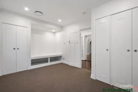 Property photo of 116 Russell Terrace Indooroopilly QLD 4068