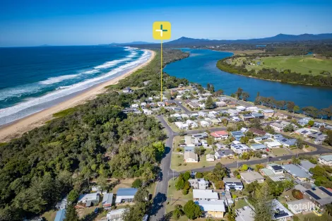 Property photo of 10 Winter Avenue Mylestom NSW 2454