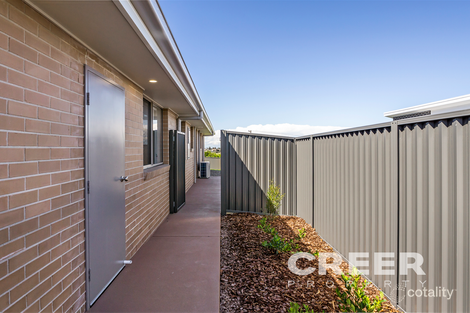Property photo of 14A Castleton Close Farley NSW 2320