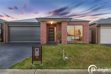 Property photo of 33 Macreadie Drive Berwick VIC 3806