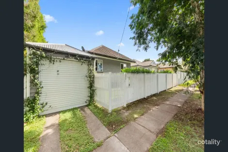 38 Kidgell St, Stafford, QLD 4053