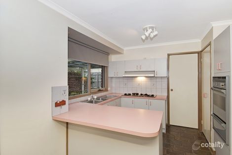 Property photo of 2 Wills Court Cranbourne North VIC 3977