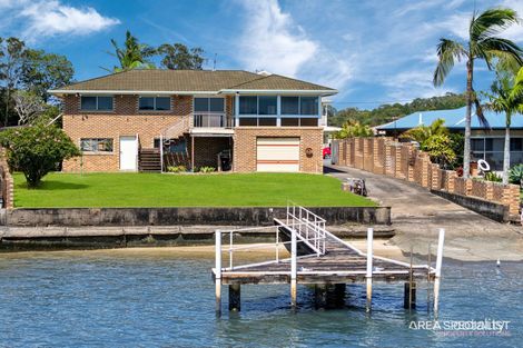 16 The Esplanade, Jacobs Well, QLD 4208