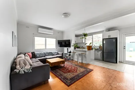 Property photo of 65 Blackshaws Road Newport VIC 3015