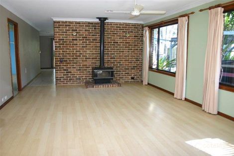 Property photo of 28 Teragalin Drive Chain Valley Bay NSW 2259