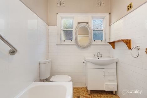 Property photo of 18 Highland Road Peakhurst NSW 2210